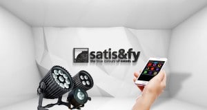 Aster a Scheinwerfer und Satis & Fy Logo