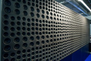 Lautsprecherwand bei Holo Plot