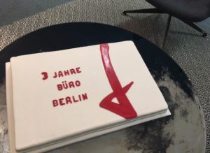 Follow Red in Berlin feiert 3-Jähriges