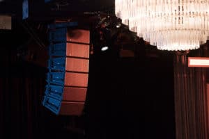 Meyer Sound Leopard beschallt Events im International Ballroom des Beverly Hilton