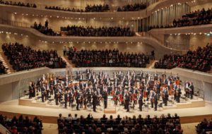 Elbphilharmonie streamt mit Exterity und Perfect Media Solutions
