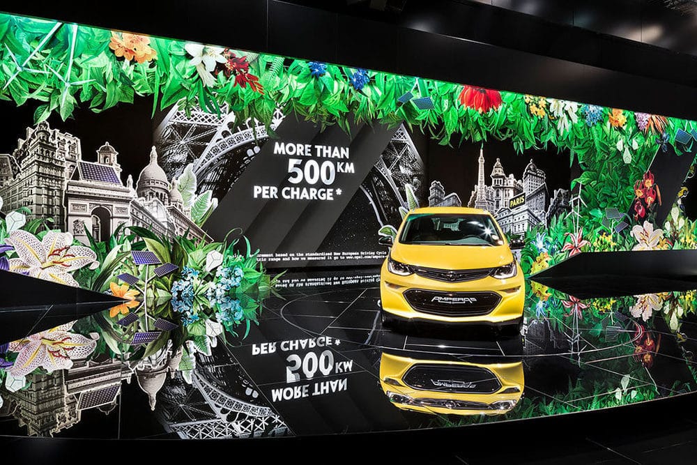 Vitamin E inszenierte Opel auf der Paris Motor Show 2016