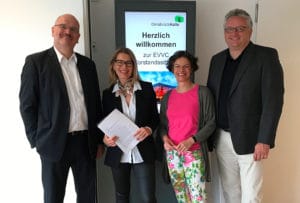 Freuen sich auf die Zusammenarbeit: Joachim König (Präsident), Cordula Riedel, Ilona Jarabek (Vizepräsidentin), Stephan Lemke (Schatzmeister, v.l.n.r.)