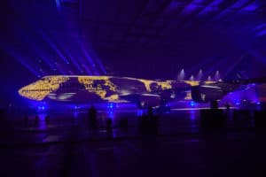 Projektion auf Lufthansa-Flugzeug