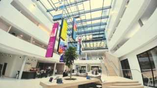 Sonderanfertigungen von Ledcon in der Microsoft Deutschland Zentrale