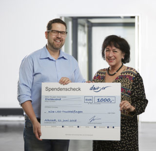 Scheckübergabe von Gustav Daiber an die Kita Lea Truchtelfingen