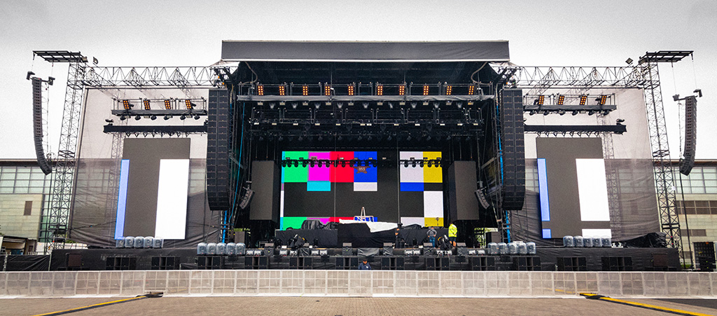 L-Acoustics Produkte an der Bühne für den einzigen Deutschland-Auftritt von Eminem in Hannover 2018