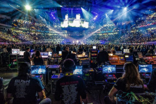 Blick vom FOH auf die Bühne beim PUR Konzert