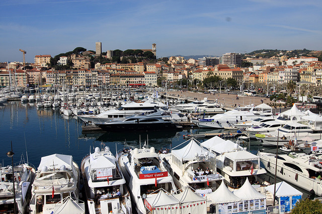 Cannes verwandelt sich vier Tage zum größten Immobilienmekka der Welt.