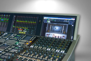 Stage-Tec mit Waves-Rack