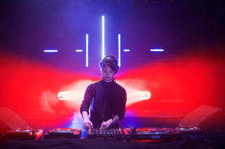 DJ-Setup mit Beleuchtung