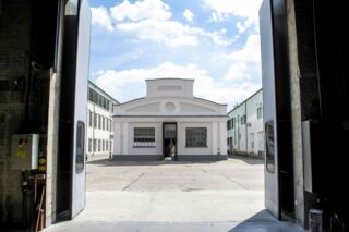 Auktionshaus vis-à-vis der Halle 45