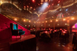 Robe Scheinwerfer im Proud Embankment