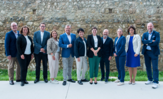 Der Vorstand des Austrian Convention Bureaus (v.l.n.r.): Alexander Schnecke, Katharina Saremba, Urs Treuthardt, Veronika Schumann, Thomas Ziegler, Renate Androsch-Holzer, Michaela Schedlbauer-Zippusch, Gerhard Stübe, Christiane Unawatuna-Hewage, Susanne Baumann-Söllner, Thomas Wasshuber