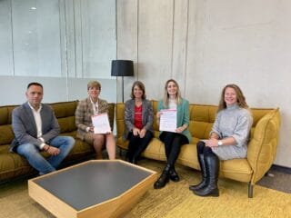 Arbeitsgruppe bestehend aus Vertreterinnen und Vertretern des FCB, der Messe Frankfurt, des Maritim Hotels Frankfurt sowie der Fraport AG