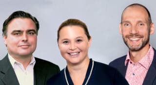 Die Master-Professoren Prof. Dr. Christian Arnold, Prof. Dr. Ina Kayser und Prof. Dr. Matthias Johannes Bauer (v. l. n. r.) beraten Interessierte bei der digitalen Sprechstunde persönlich.