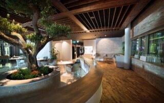 Innenaufnahme des Restaurants bianc des Sternekochs Matteo Ferrantino in der Hamburger Hafencity. Ausbau und Inneneinrichtung stammen von Gielissen.