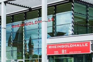 Rheingoldhalle in Mainz außen