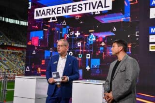Hans-Willy Brockes, Geschäftsführer ESB Marketing Netzwerk, und Christian Poschmann, Executive Director Corporate Events D.Live, bei der Eröffnung des Markenfestivals