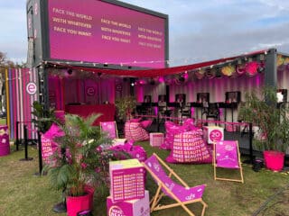 East End 20-jähriges Jubiläum von essence