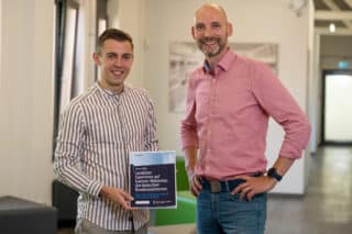 Simon Galka mit Prof. Dr. Matthias Johannes Bauer