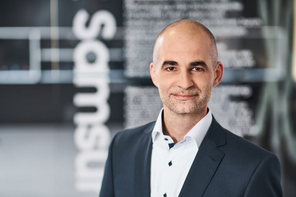 Porträt von Steven Pollok, Head of Product Management & Operations CE Display bei Samsung Electronics GmbH
