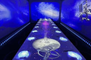 Immersives Journey-360-Erlebnis im Journey-Restaurant in New York, Thema Weltraum