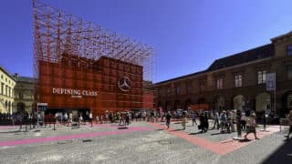 Mercedes-Benz-Messestand im Open Space der IAA 2023