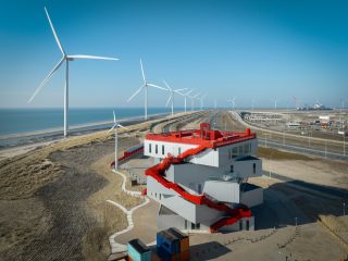 Blick auf das Ausstellungszentrum Portlantis von oben