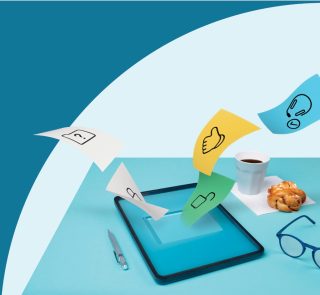 Illustration mit Tablet, fliegenden Zetteln und Kaffeetasse