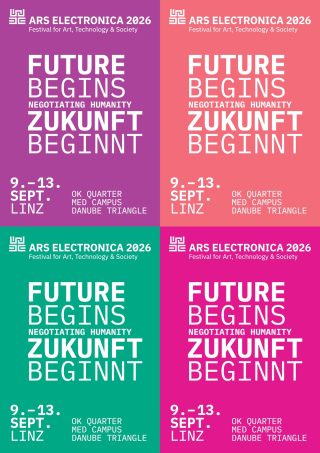 Plakat mit vier farblich unterschiedlichen Quadraten und Aufschriften des Slogans "Zukunft beginnt"