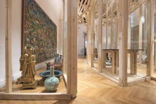 Vitrine mit Vasen im MAK