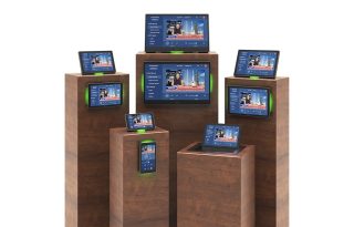 Touch Panels auf Podest