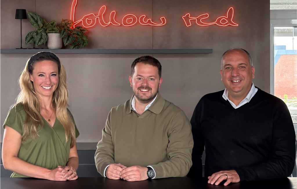 CSO Cornelia Moor (links), Antonis Carl Iliadis Partner bei der Event- und Kommunikationsagent (Mitte), CEO Sebastian Wiese (rechts)