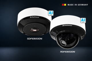 Zwei Überwachungskameras der Dallmeier Domera 6900 Serie vor dunklem Hintergrund: links die Fisheye-Kamera SDF6900DN, rechts der Remote Positioning Dome RDF6900DN