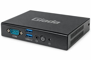 Giada DK320 Mini-PC für Digital-Signage-Anwendungen, Vorderansicht mit COM- und USB-3.2-Anschlüssen