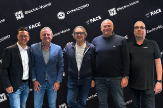 Vertreter von Electro-Voice, Dynacord und FACE anlässlich der neuen Vertriebspartnerschaft für Deutschland.