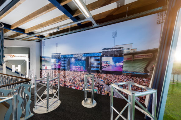 HOF vergrößert Firmengelände um Showroom, Produktions- und Außenfläche